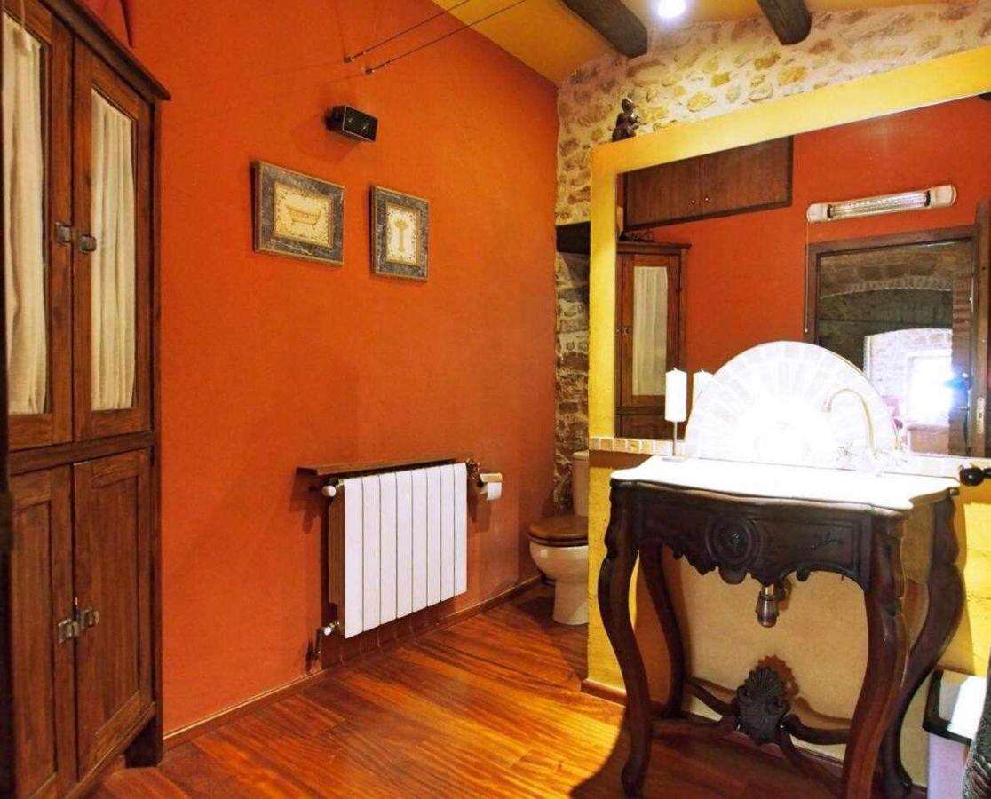 Masia With Pool And Beautiful Views Near Holiday home